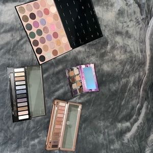 4 eye shadow palettes